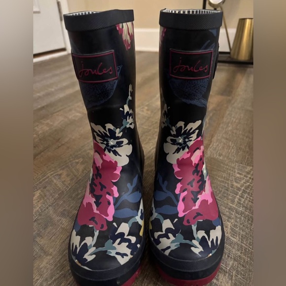 Joules Shoes - Joules Women's Navy and Pink Floral Rain Boots
